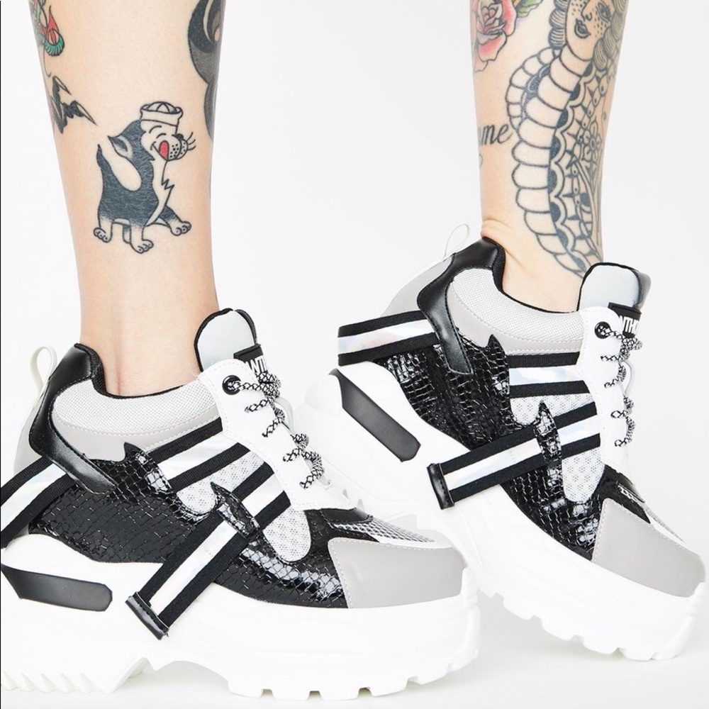 Platform sneakers
